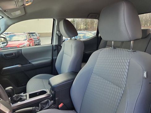 Used 2023 Toyota Tacoma SR5 w/ Technology Package image 22