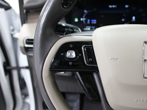 Used 2022 Lincoln Corsair Grand Touring w/ Elements Technology Bundle image 10