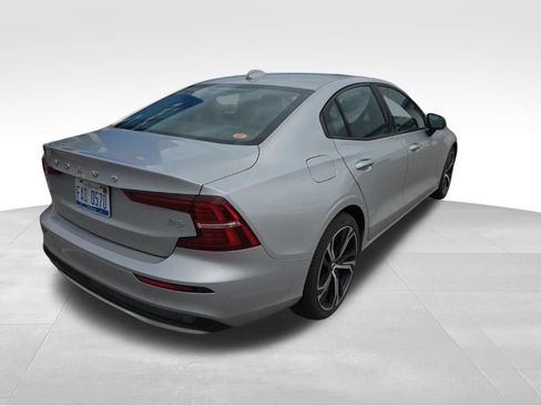 Used 2024 Volvo S60 B5 Core FWD image 4