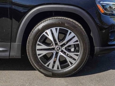 Used 2024 Mercedes-Benz GLB 250 image 11