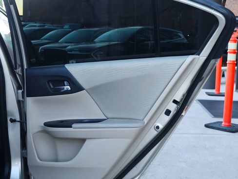 Used 2016 Honda Accord LX image 26