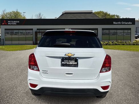 Used 2020 Chevrolet Trax LS FWD image 4