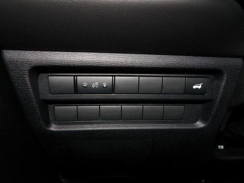 New 2025 Mitsubishi Outlander SE image 28