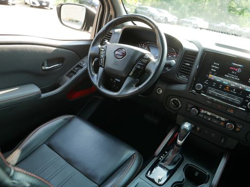 Certified 2024 Nissan Frontier PRO-4X w/ Pro Premium Package AWD/4WD image 9