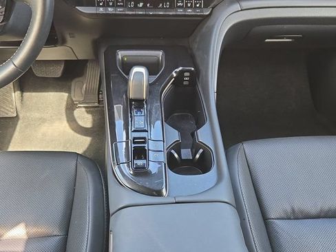 Used 2024 Toyota Crown AWD/4WD image 24