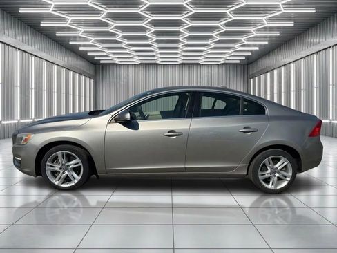 Used 2015 Volvo S60 T5 Premier w/ Convenience Package AWD/4WD image 2