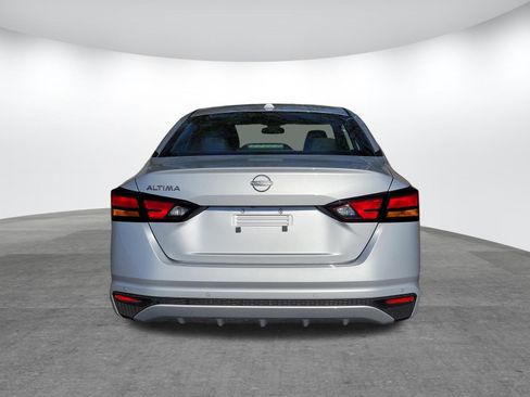 Used 2025 Nissan Altima 2.5 SV image 24
