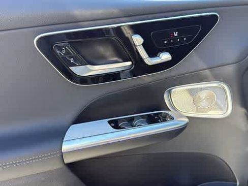 Certified 2026 Mercedes-Benz GLC 300 4MATIC image 6