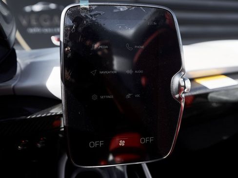 Used 2021 McLaren Elva image 74