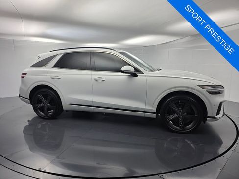 Used 2024 Genesis GV70 3.5T Sport w/ Sport Prestige Package AWD/4WD image 3