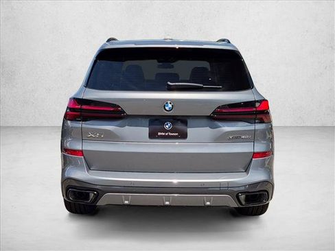 New 2026 BMW X5 xDrive40i w/ M Sport Package AWD/4WD image 8