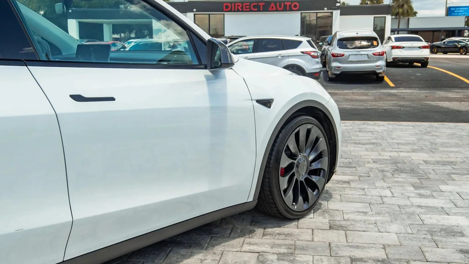 Used 2022 Tesla Model Y Performance AWD/4WD image 10