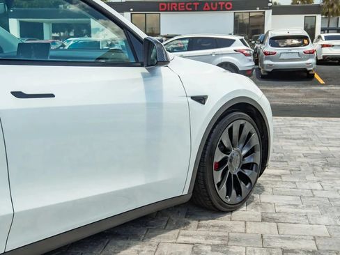 Used 2022 Tesla Model Y Performance AWD/4WD image 10