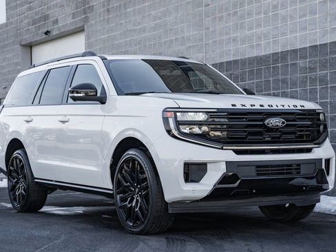 New 2026 Ford Expedition Platinum w/ Stealth Performance Package image 2