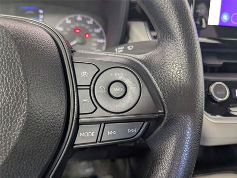 Used 2025 Toyota Corolla LE w/ Convenience Package FWD image 19