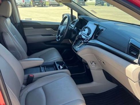 Used 2022 Honda Odyssey Touring image 16
