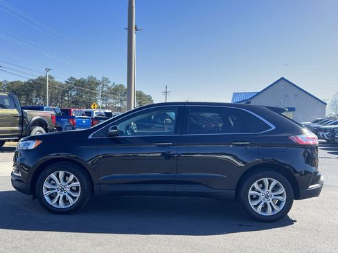 Certified 2022 Ford Edge Titanium w/ Equipment Group 301A image 29