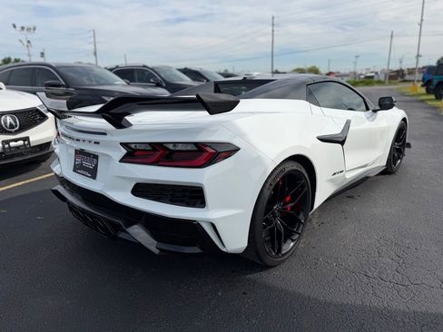Used 2026 Chevrolet Corvette Z06 RWD image 3