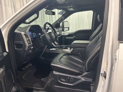 Used 2020 Ford F350 Platinum w/ FX4 Off-Road Package image 8