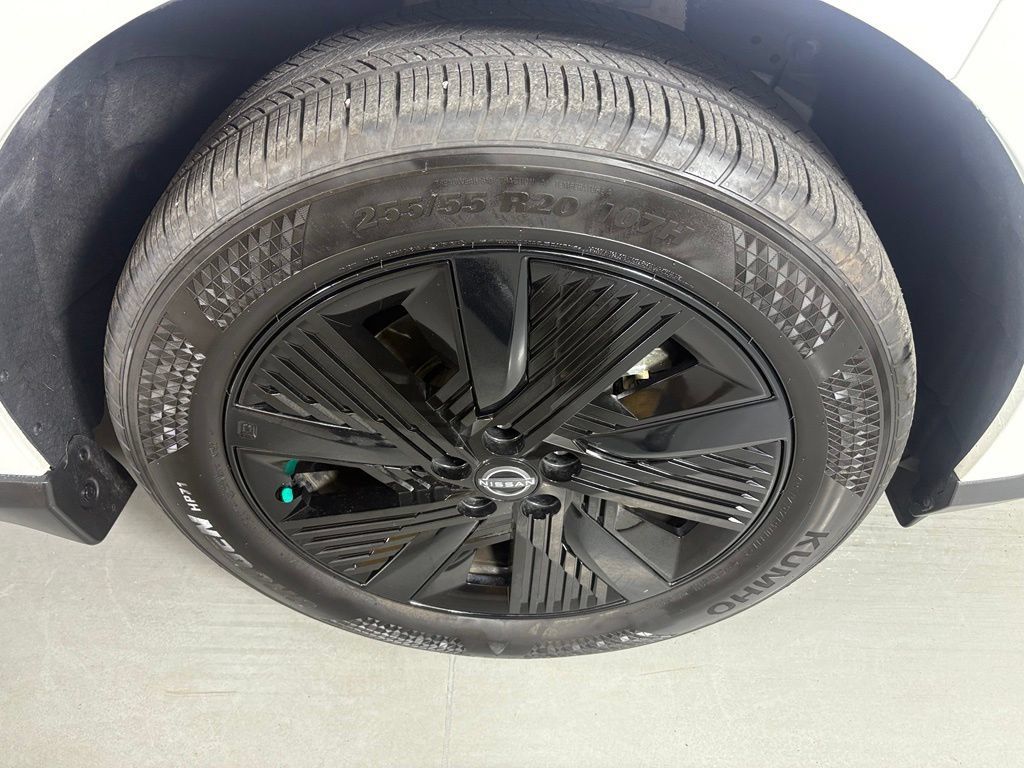 Certified 2025 Nissan Murano SV AWD/4WD image 10