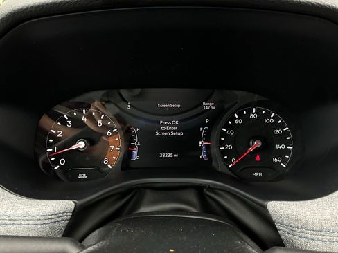 Used 2025 Jeep Compass Latitude image 38