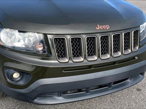 Used 2017 Jeep Compass 75th Anniversary w/ Power Value Group image 29