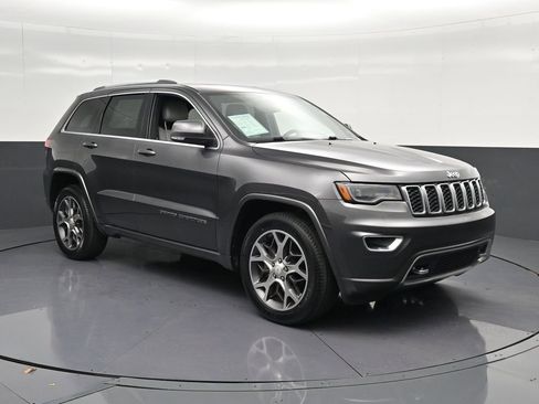 Used 2018 Jeep Grand Cherokee Limited RWD image 5