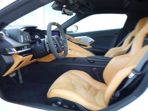 Used 2023 Chevrolet Corvette Stingray Premium Cpe w/ Z51 Performance Package RWD image 5