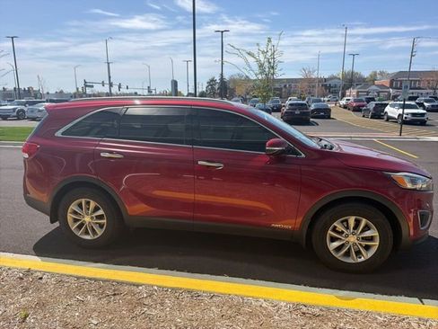 Used 2016 Kia Sorento LX image 7