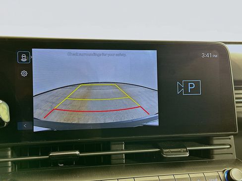 Used 2025 Hyundai Kona SEL image 22