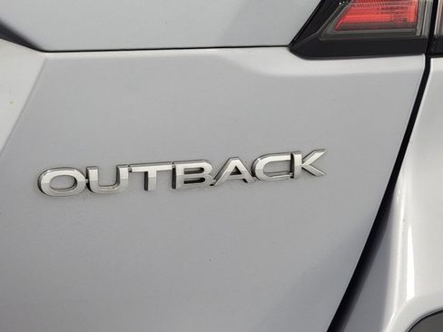 Used 2022 Subaru Outback Premium AWD/4WD image 10