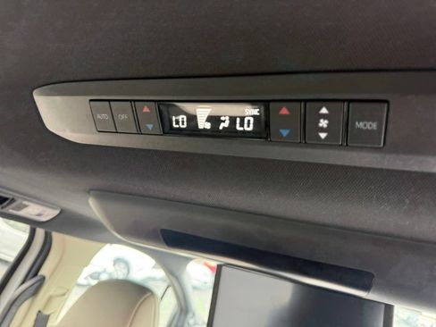Used 2026 Toyota Sienna Limited AWD/4WD image 22