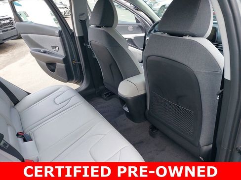 Used 2025 Hyundai Elantra Limited FWD image 12