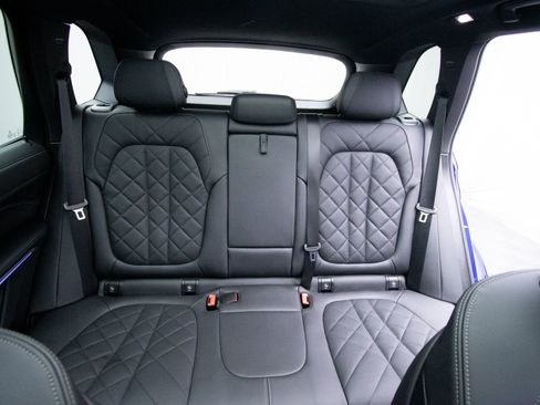 Used 2025 BMW X5 M60i w/ Climate Comfort Package image 41