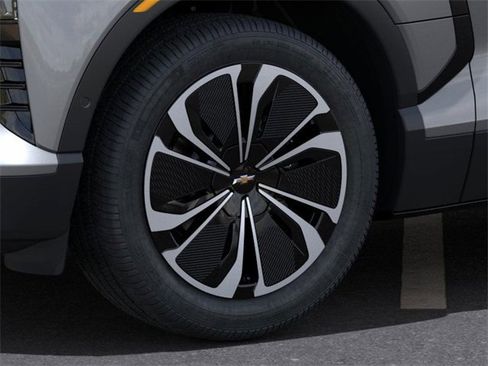 New 2025 Chevrolet Blazer EV LT image 9