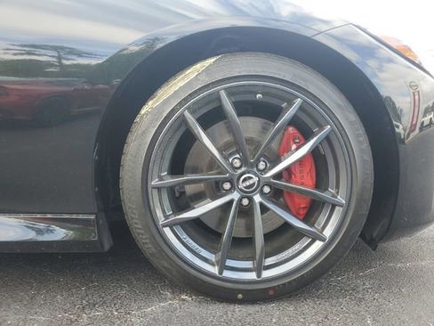 Certified 2024 Nissan Z Performance w/ Floor Mat Package RWD image 5