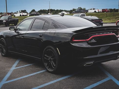 Used 2019 Dodge Charger SXT AWD/4WD image 20