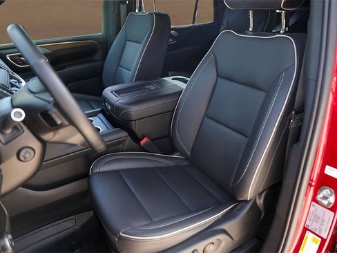 Used 2023 Chevrolet Tahoe Premier image 7