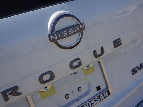 Certified 2024 Nissan Rogue SV w/ SV Premium Package AWD/4WD image 7