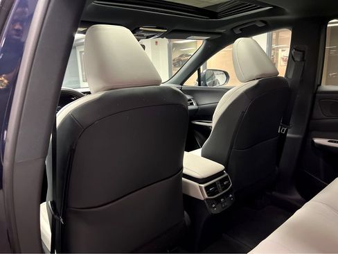 Certified 2025 Lexus RX 350 Premium w/ Convenience Package AWD/4WD image 19