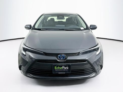 Used 2025 Toyota Corolla Hybrid Sedan FWD image 2