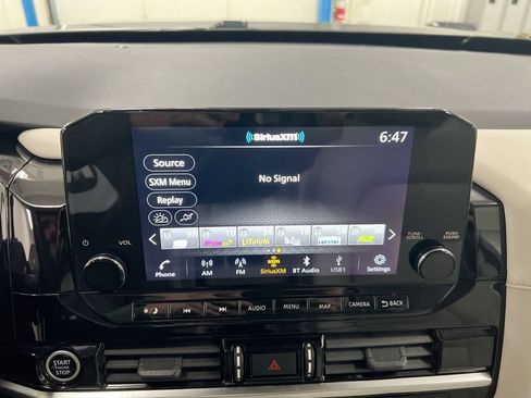 Used 2023 Nissan Pathfinder SL w/ SL Premium Package AWD/4WD image 14