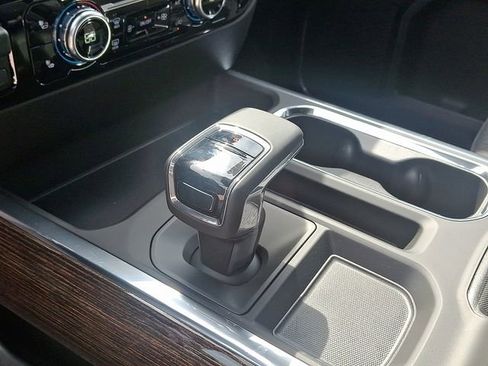 New 2026 GMC Sierra 1500 Elevation image 7