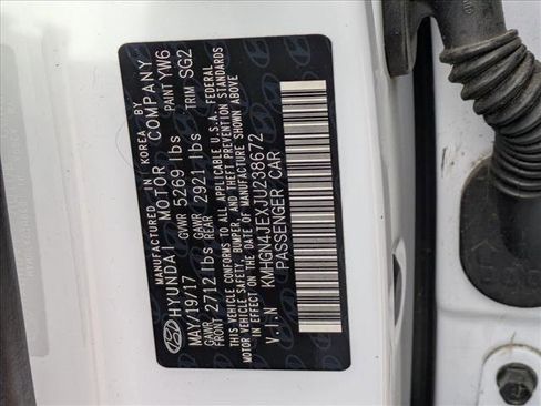 Used 2018 Genesis G80 3.8 w/ Option Group 02 image 15