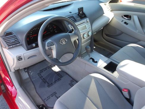 Used 2008 Toyota Camry LE w/ Fleet Convenience Pkg FWD image 9