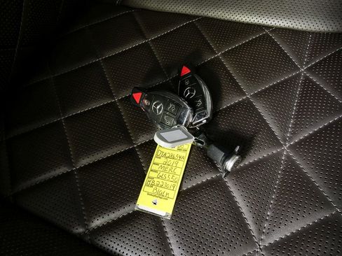 Used 2019 Mercedes-Benz GLS 550 4MATIC image 25