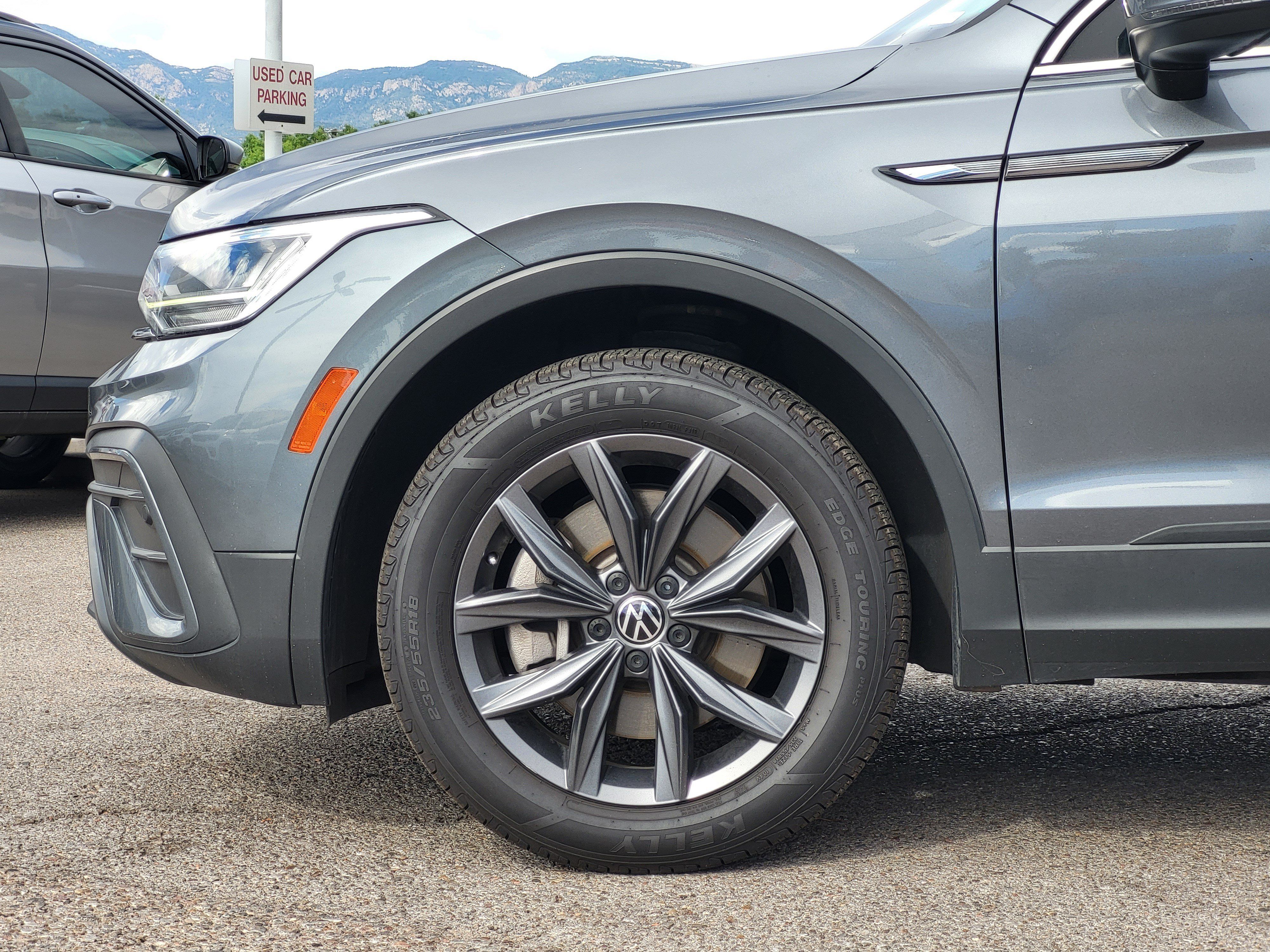 Used 2022 Volkswagen Tiguan SE FWD image 9