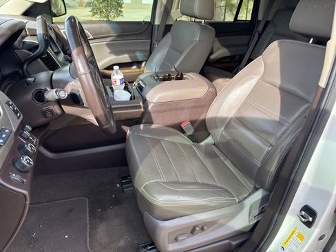 Used 2018 GMC Yukon Denali image 12