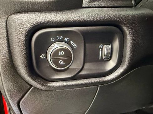 Used 2026 RAM 2500 Big Horn AWD/4WD image 33