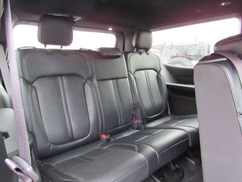 Used 2024 Jeep Wagoneer Series II w/ Flexible Seating Group image 25